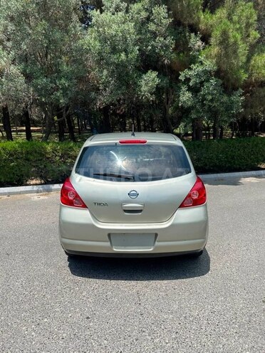 Nissan Tiida-2