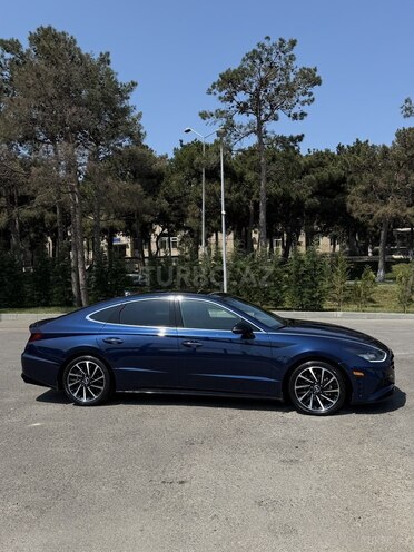Hyundai Sonata-4