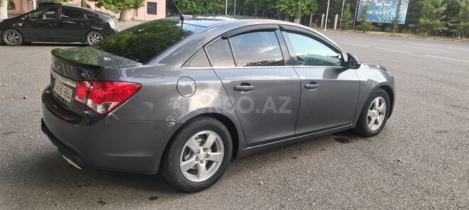 Chevrolet Cruze-10