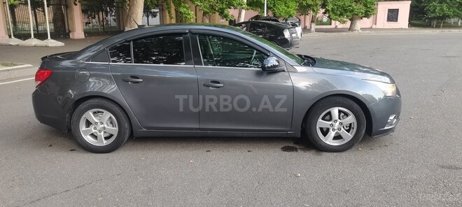 Chevrolet Cruze-9