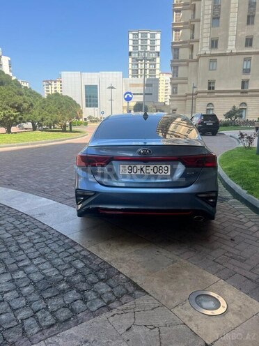 Kia Cerato-5