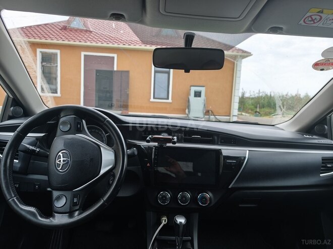 Toyota Corolla-6