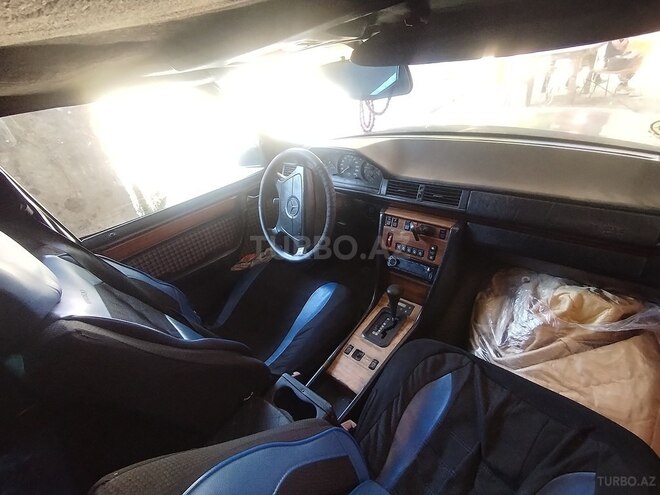 Mercedes 220 E-6