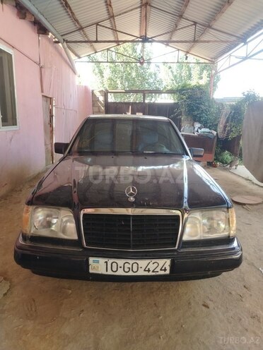 Mercedes 220 E-7