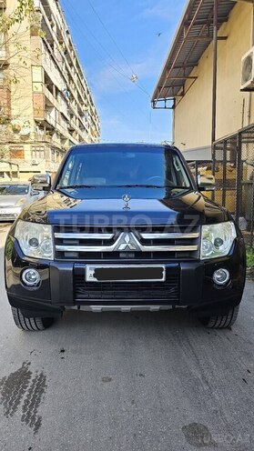 Mitsubishi Pajero-1