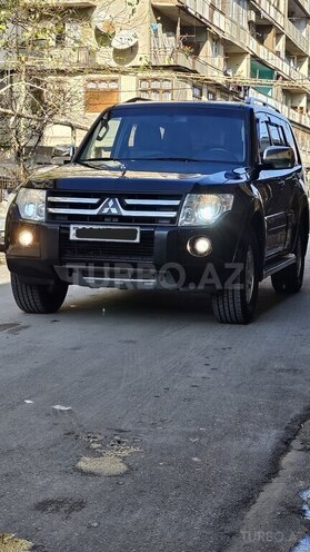Mitsubishi Pajero-8