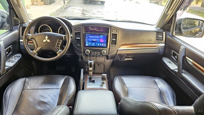 Mitsubishi Pajero-15