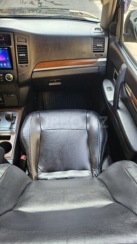 Mitsubishi Pajero-20