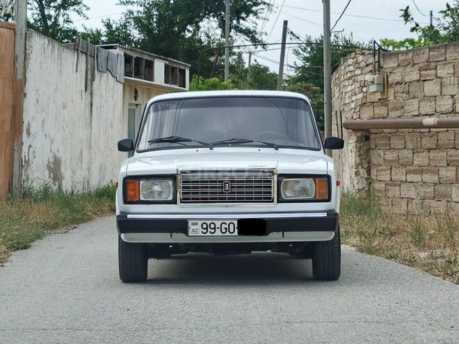 LADA (VAZ) 2107-1