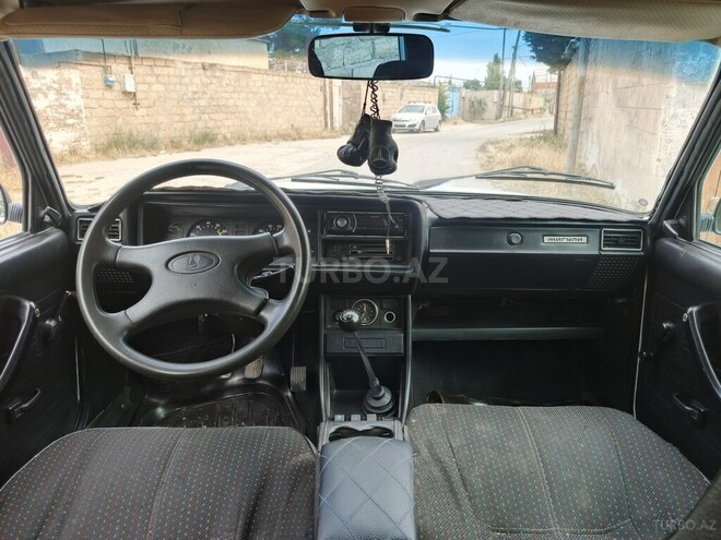 LADA (VAZ) 2107-2