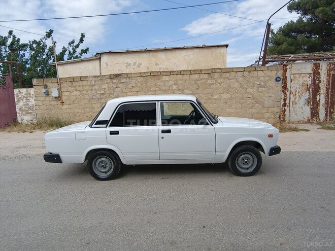 LADA (VAZ) 2107-5