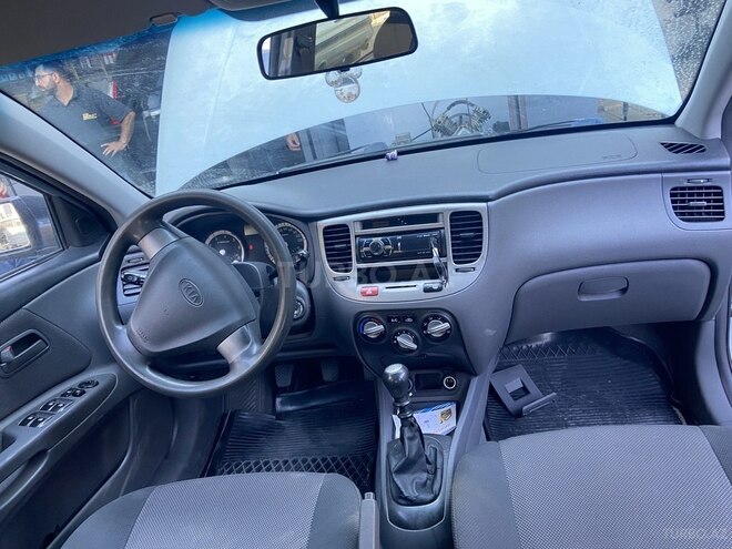 Kia Rio-4