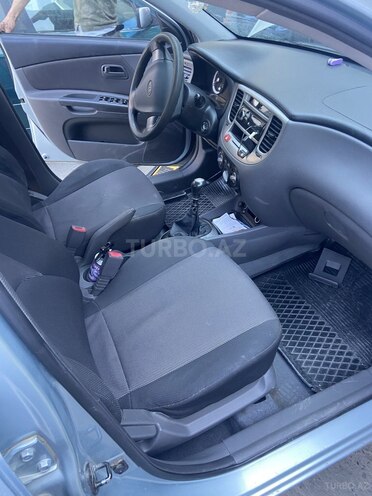 Kia Rio-5