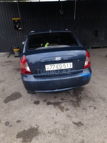 Hyundai Accent-2