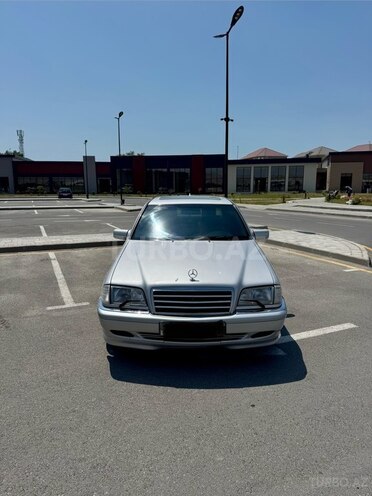 Mercedes C 240-1