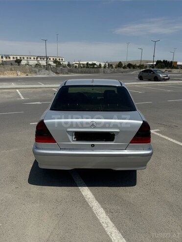 Mercedes C 240-6