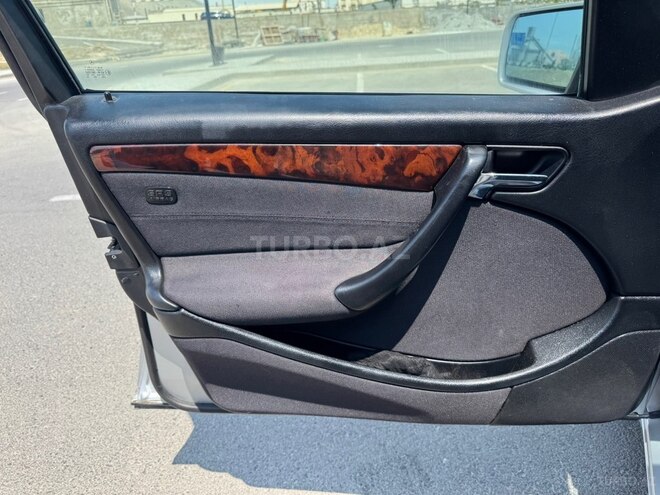 Mercedes C 240-12