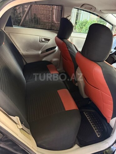 Toyota Prius-9