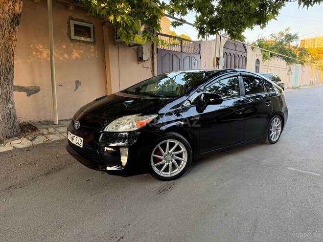 Toyota Prius-3