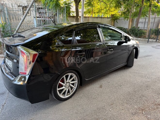 Toyota Prius-10