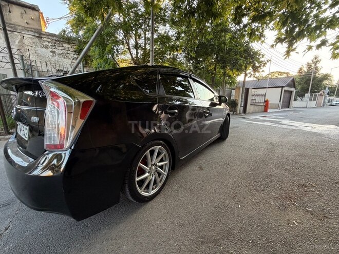 Toyota Prius-8