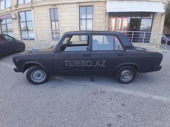 LADA (VAZ) 2107-4