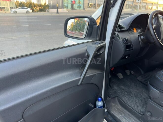 Mercedes Vito-13