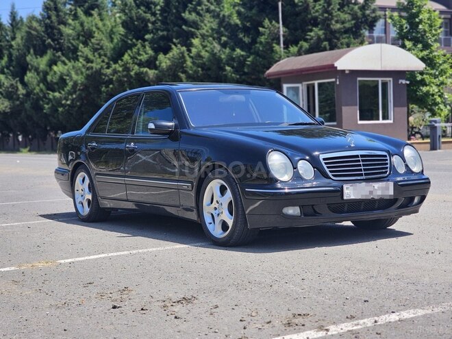 Mercedes E 320-4