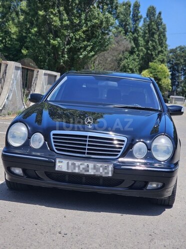 Mercedes E 320-1