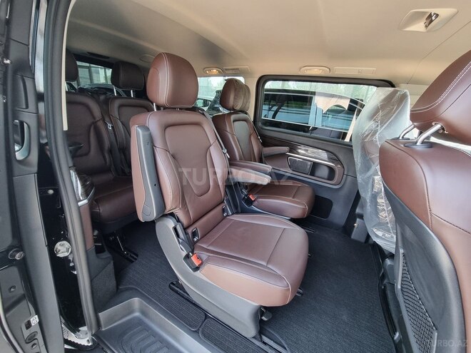 Mercedes V 250-33