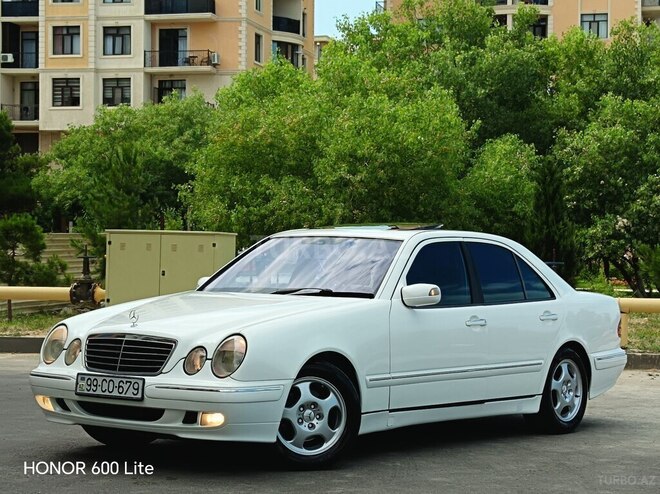 Mercedes E 320-3