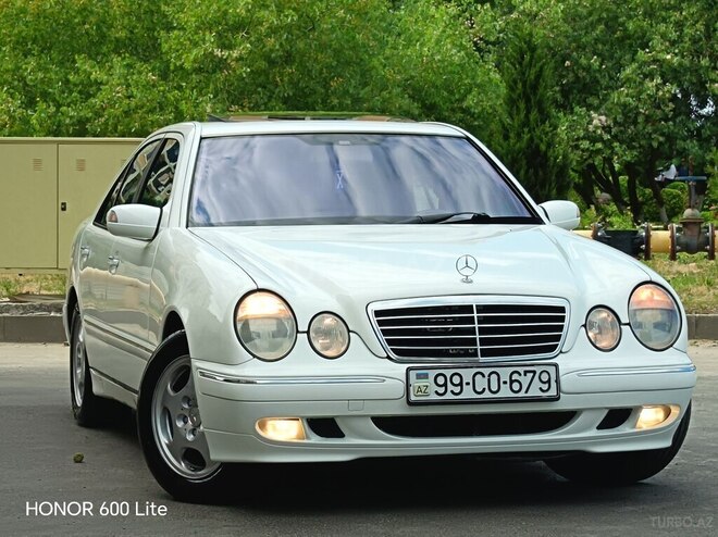 Mercedes E 320-6