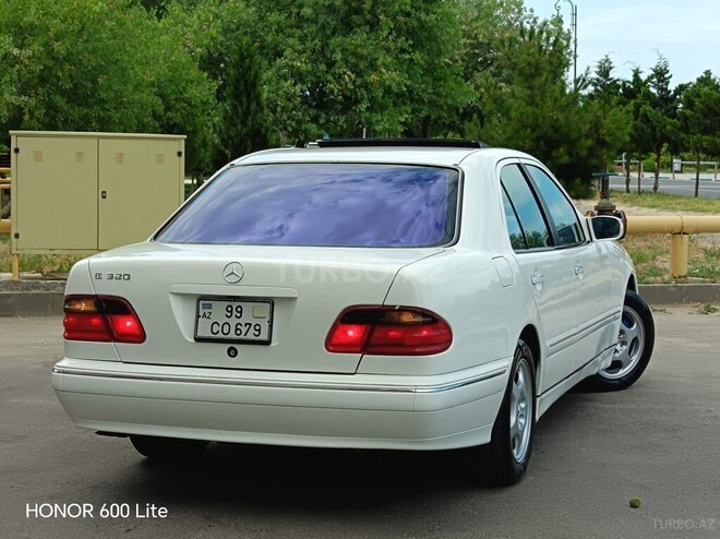 Mercedes E 320-12