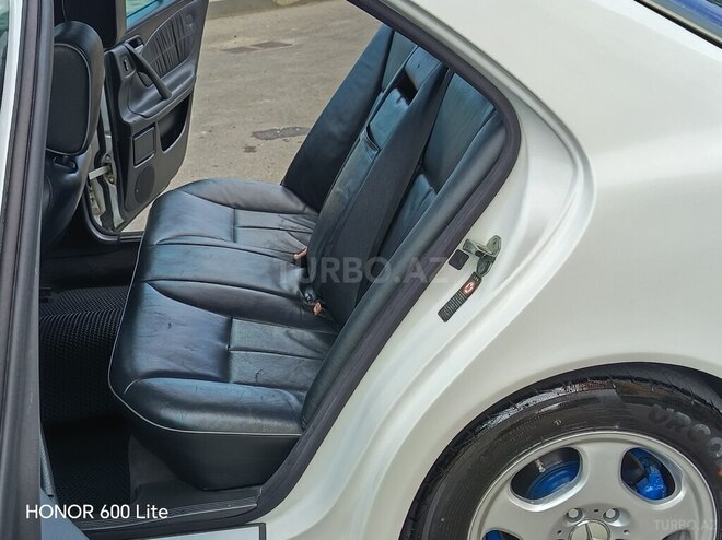 Mercedes E 320-20
