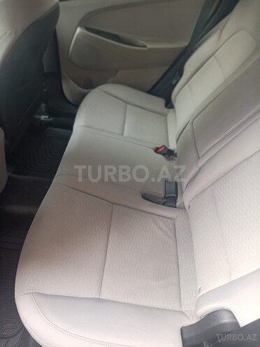 Hyundai Tucson-12
