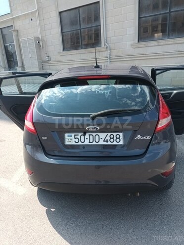 Ford Fiesta-8