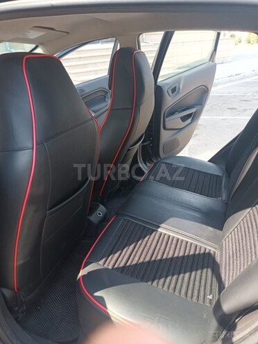 Ford Fiesta-3