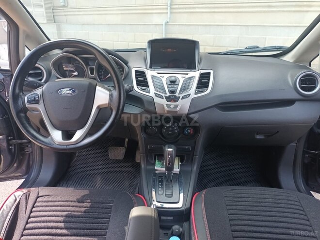 Ford Fiesta-5