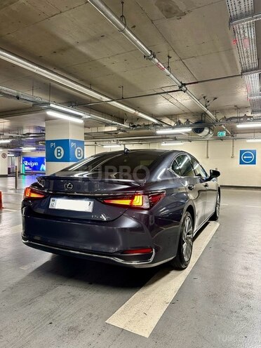 Lexus ES 300h-7