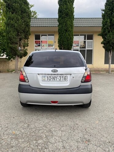 Kia Rio-7