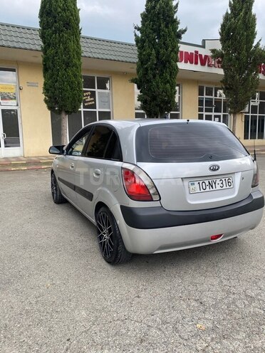 Kia Rio-8