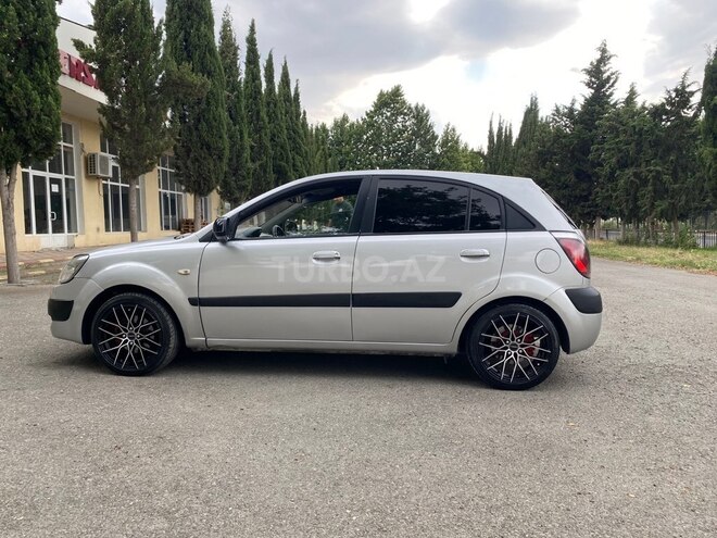 Kia Rio-9