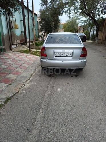 Hyundai Accent-2