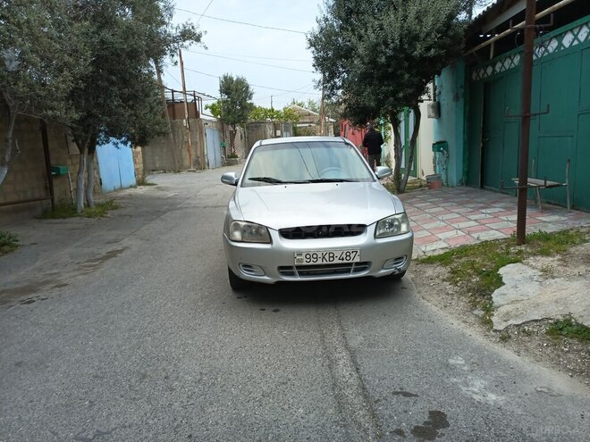 Hyundai Accent-1