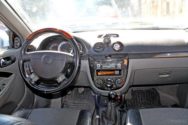 Chevrolet Lacetti-8