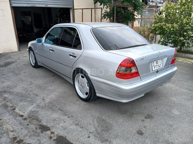 Mercedes C 230-8