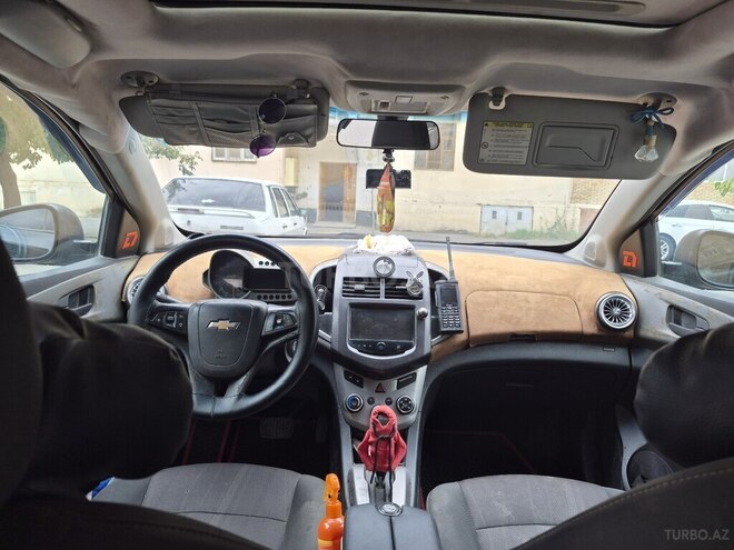 Chevrolet Aveo-7