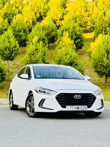 Hyundai Elantra-17
