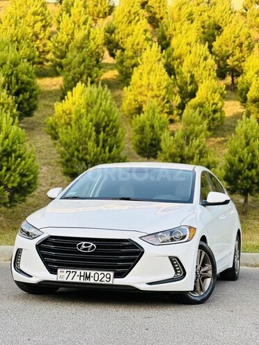 Hyundai Elantra-15