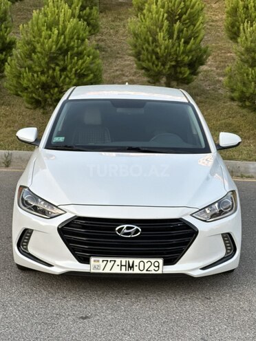 Hyundai Elantra-2